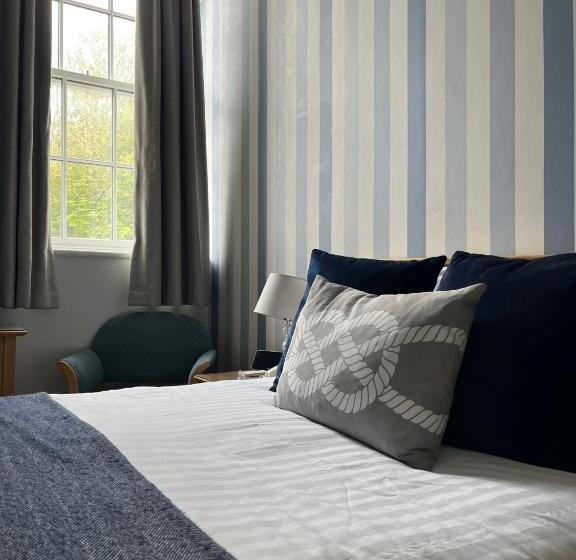 בית מלון כפרי Berry Head