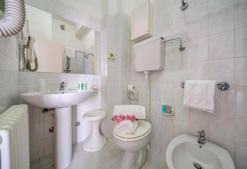 בית מלון כפרי Carlton Beach