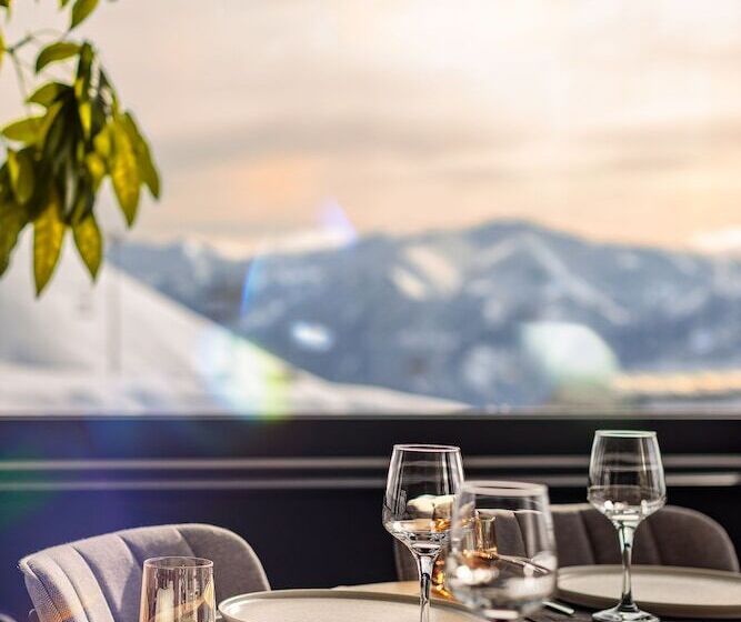 هتل Carpe Diem Gudauri