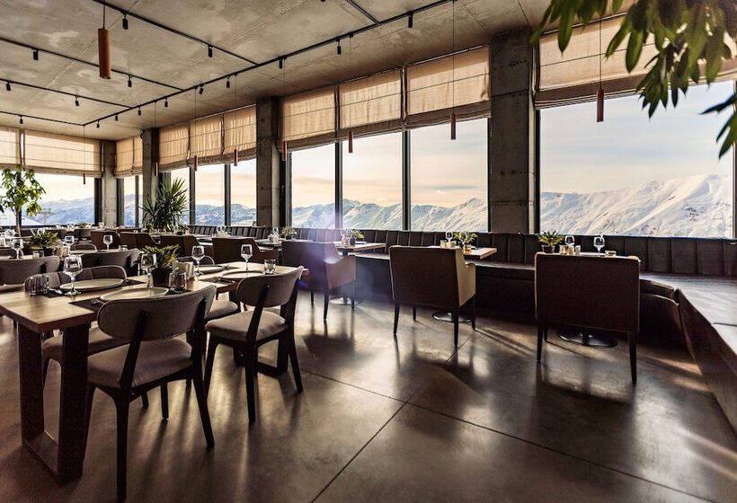 هتل Carpe Diem Gudauri