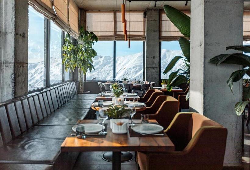 هتل Carpe Diem Gudauri