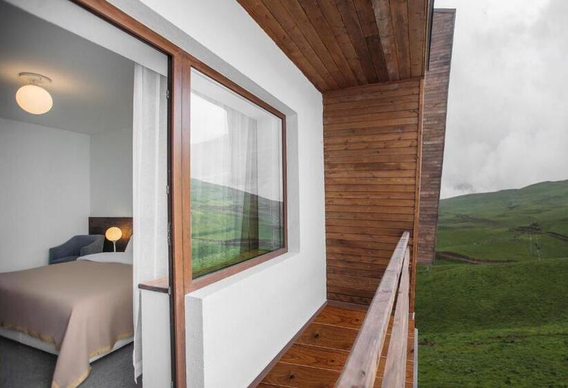 هتل Carpe Diem Gudauri