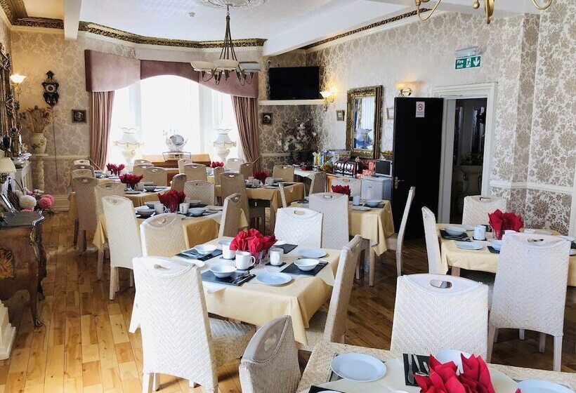 בית מלון כפרי Castle Lodge Guest House 86 88 Sheil Rd L6 3af