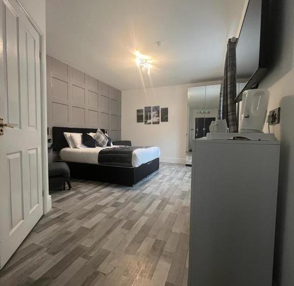 בית מלון כפרי Charnwood Regency Guest House