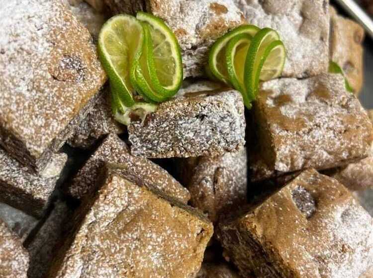 בית מלון כפרי Charnwood Regency Guest House