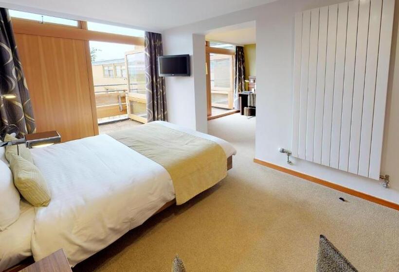 فندق College Court