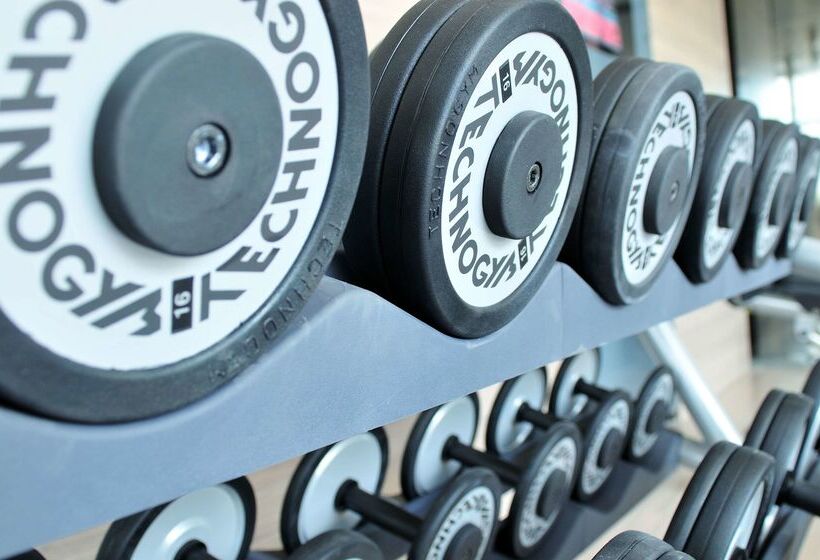 هتل Country Inn & Suites By Radisson, Gurugram Sohna Road