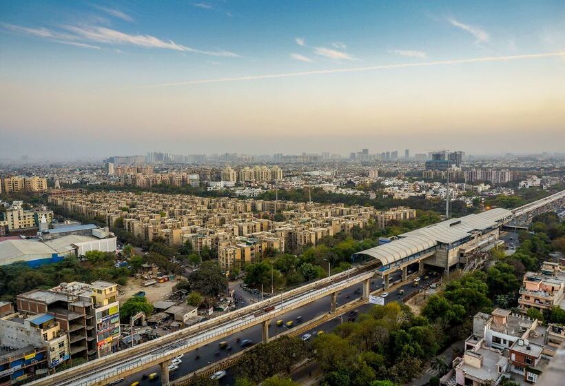 هتل Country Inn & Suites By Radisson, Gurugram Sohna Road