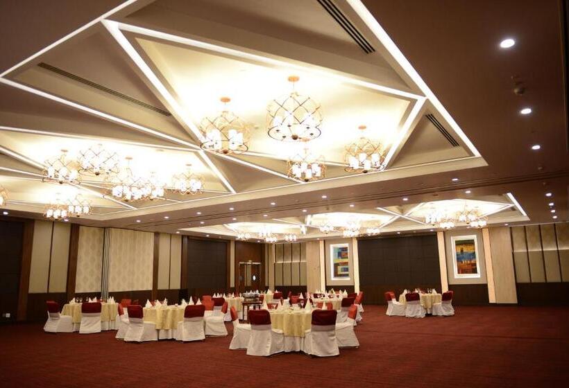 هتل Country Inn & Suites By Radisson, Gurugram Sohna Road