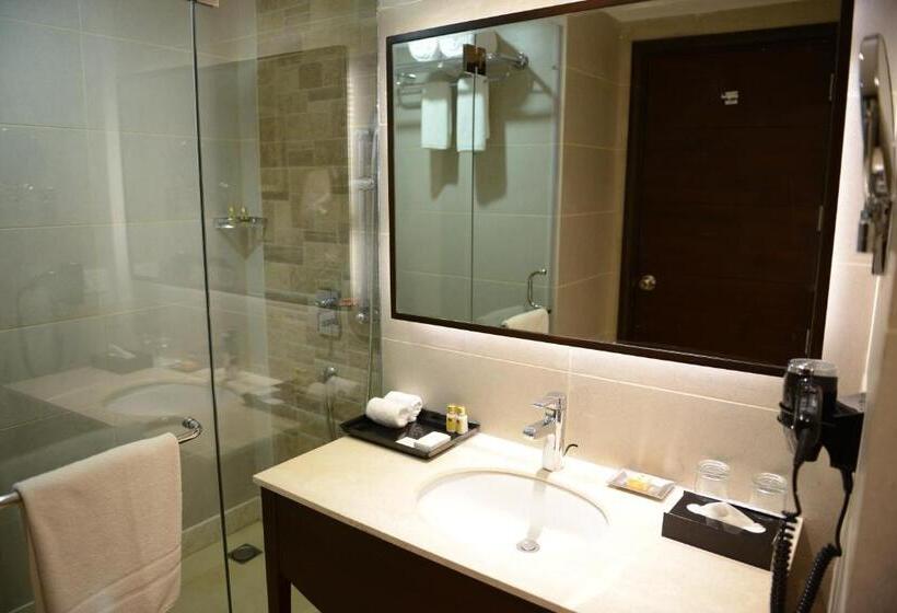 هتل Country Inn & Suites By Radisson, Gurugram Sohna Road