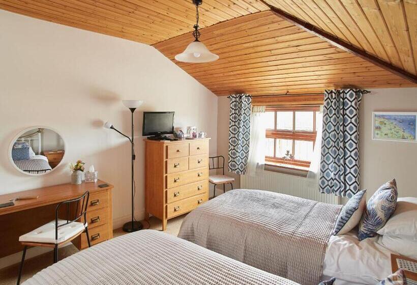 Отель Dairy Barns