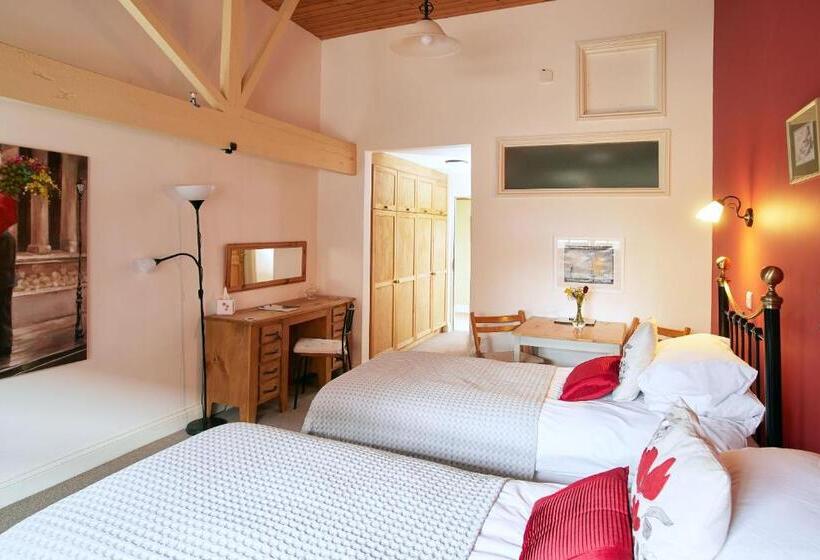 Отель Dairy Barns