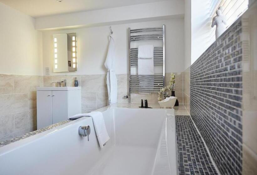 Отель Dairy Barns