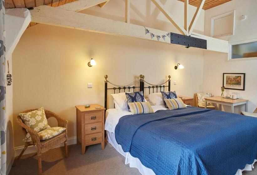 Отель Dairy Barns