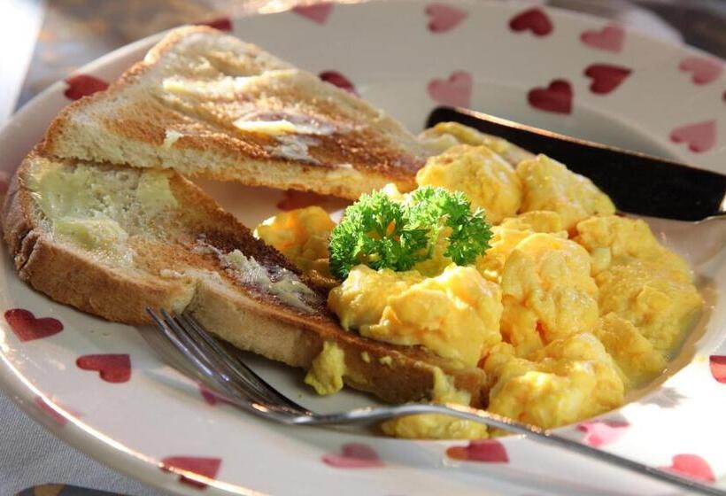 Отель Dairy Barns