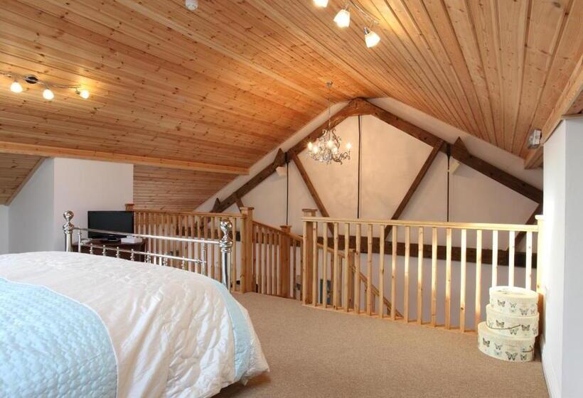 Отель Dairy Barns