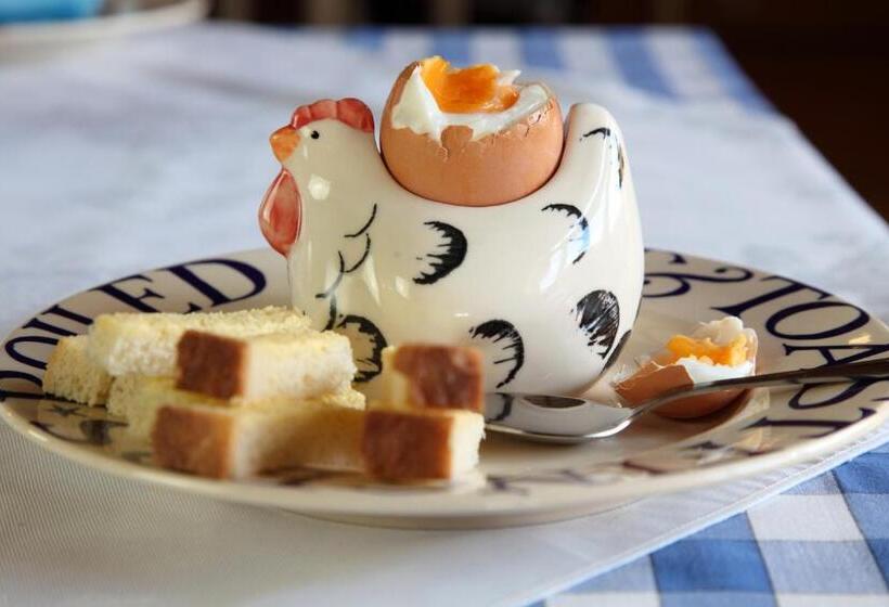 Отель Dairy Barns