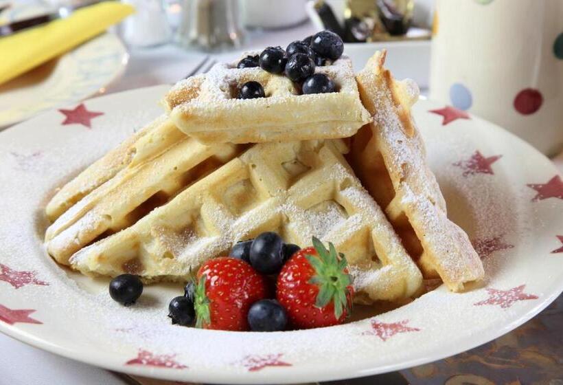 Отель Dairy Barns