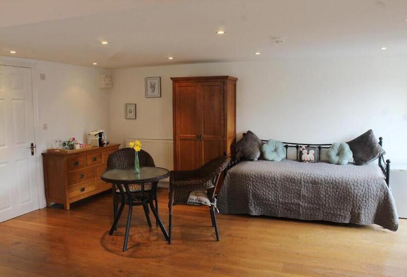 Отель Dairy Barns