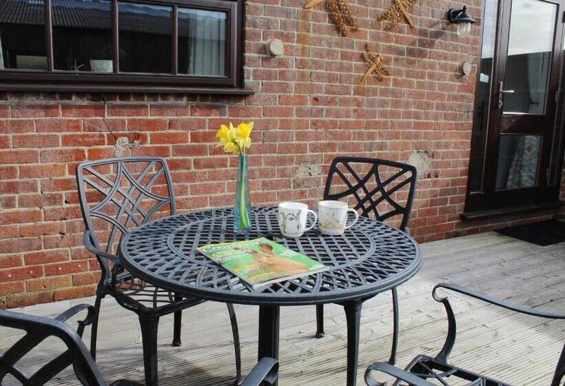 Отель Dairy Barns