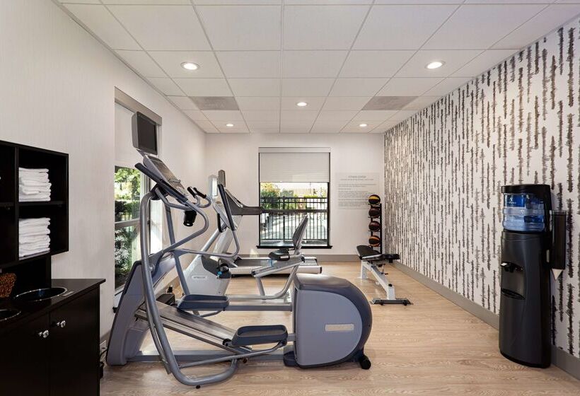 ホテル Doubletree By Hilton Charleston Mount Pleasant