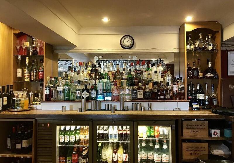 Отель Ennios Boutique