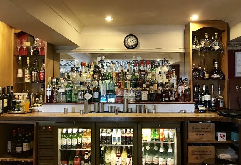 فندق Ennios Boutique