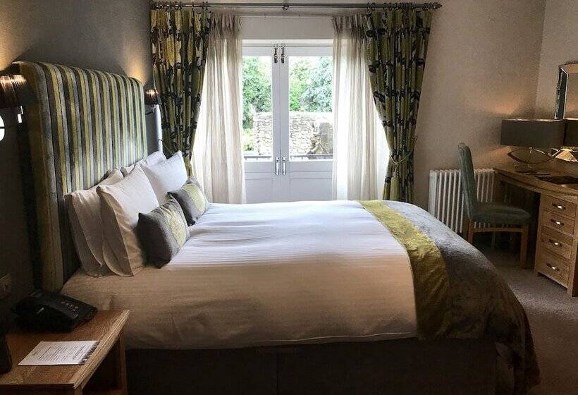 فندق Ennios Boutique