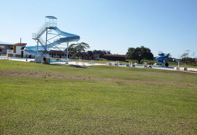 ホテル Fazenda Três Poderes