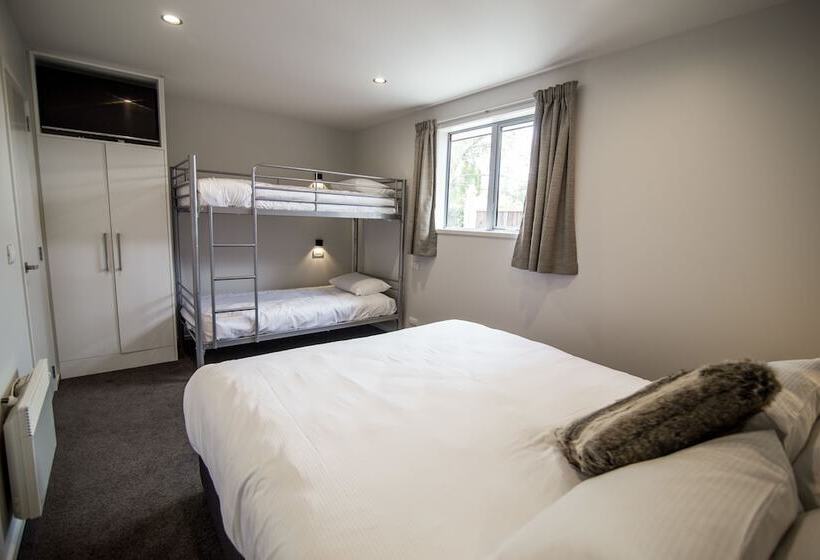 هتل Tasman Holiday Parks   Te Anau