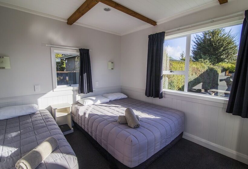 هتل Tasman Holiday Parks   Te Anau