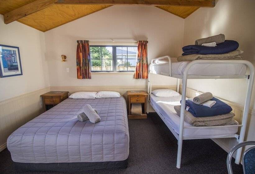 هتل Tasman Holiday Parks   Te Anau