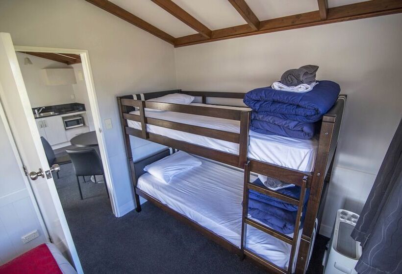هتل Tasman Holiday Parks   Te Anau