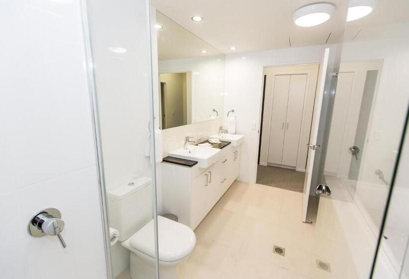 هتل Gladstone Central Plaza Official