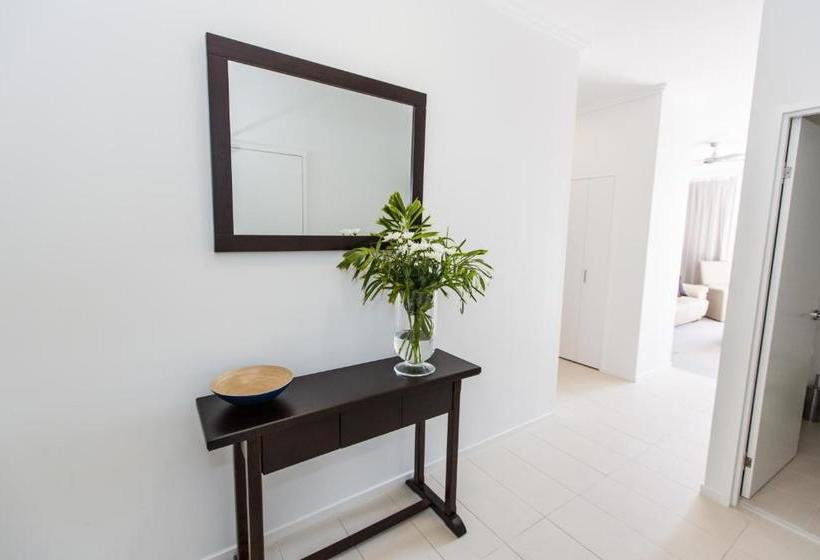 هتل Gladstone Central Plaza Official