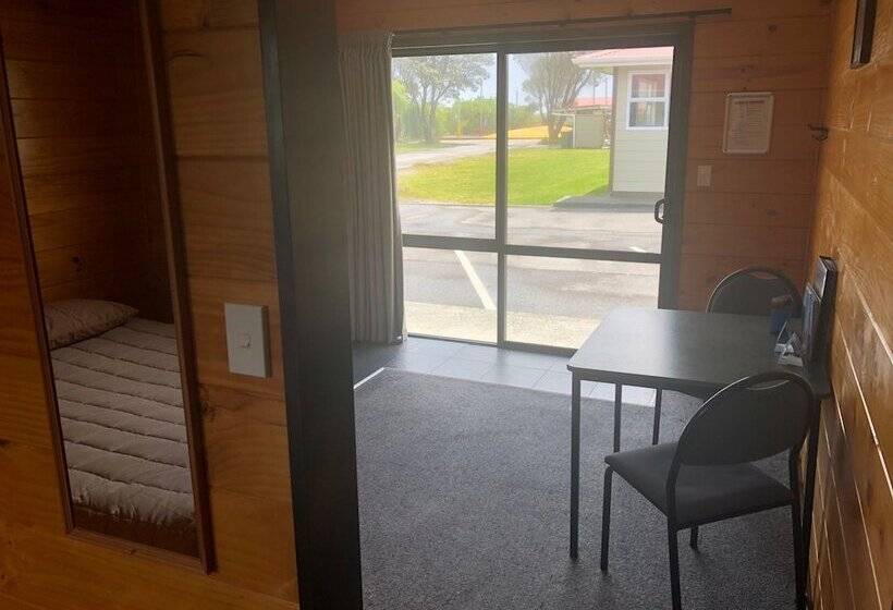 בית מלון כפרי Greymouth Seaside Top 10 Holiday Park