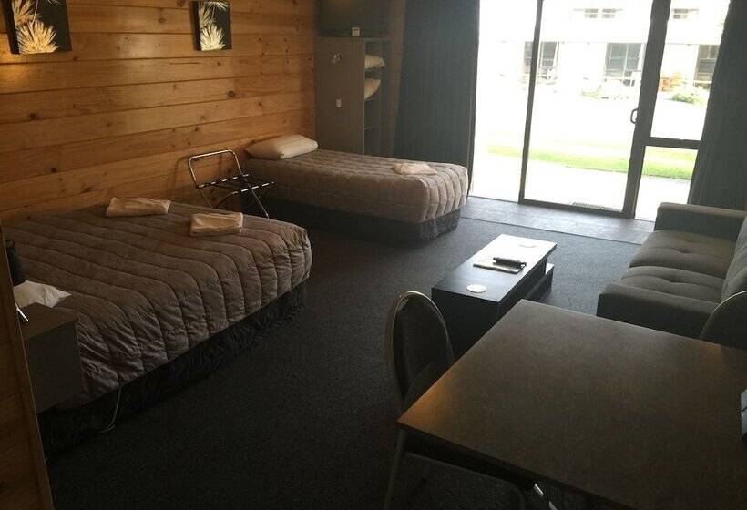 בית מלון כפרי Greymouth Seaside Top 10 Holiday Park