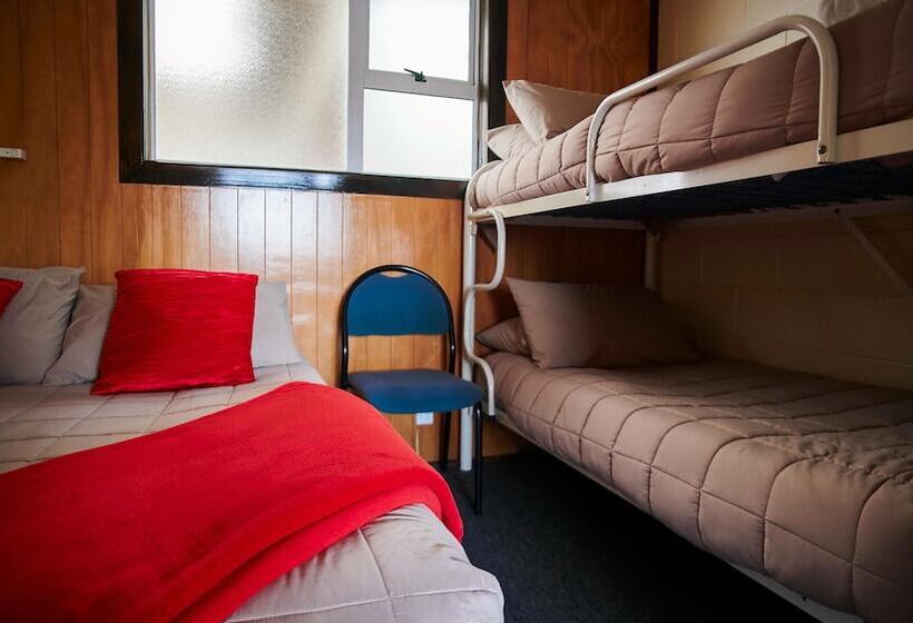 בית מלון כפרי Greymouth Seaside Top 10 Holiday Park