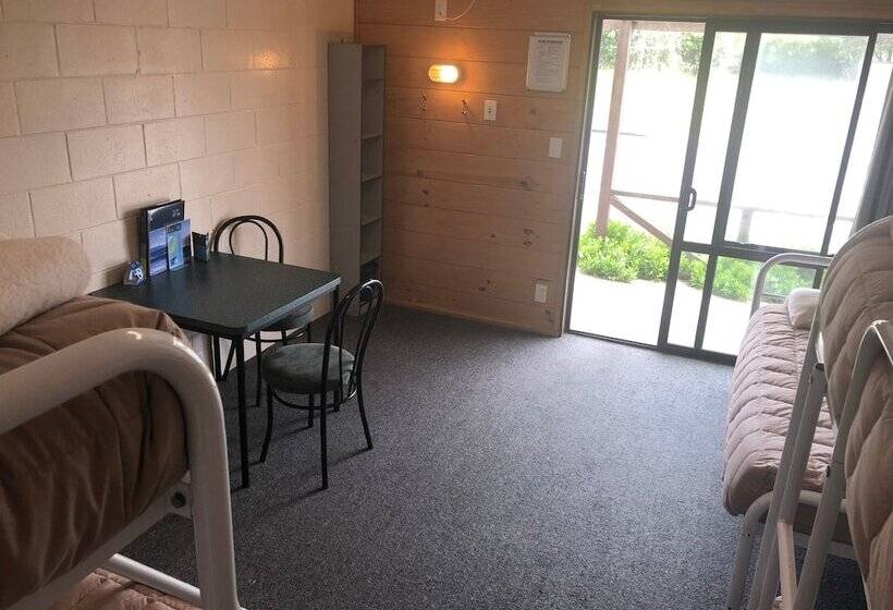 בית מלון כפרי Greymouth Seaside Top 10 Holiday Park