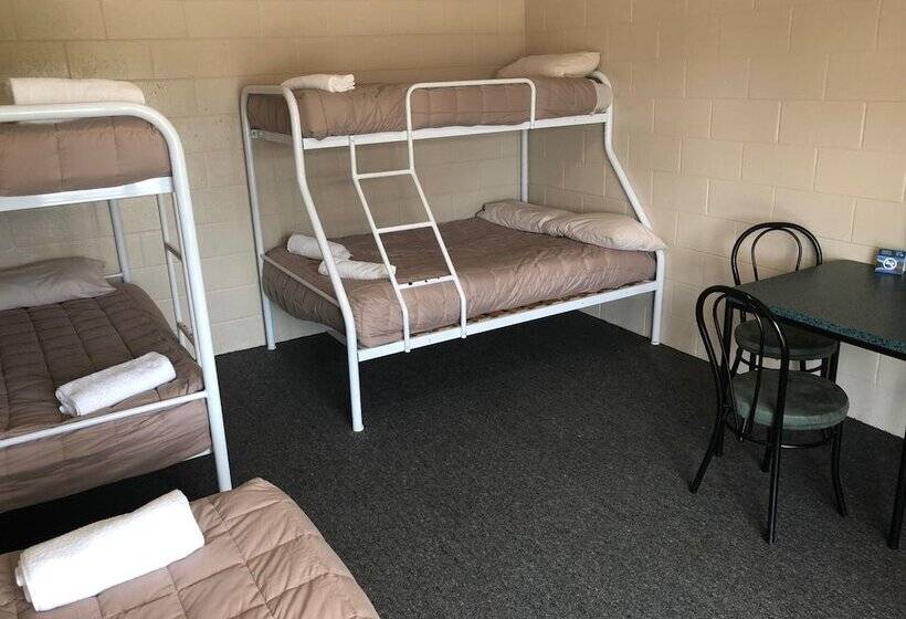 בית מלון כפרי Greymouth Seaside Top 10 Holiday Park