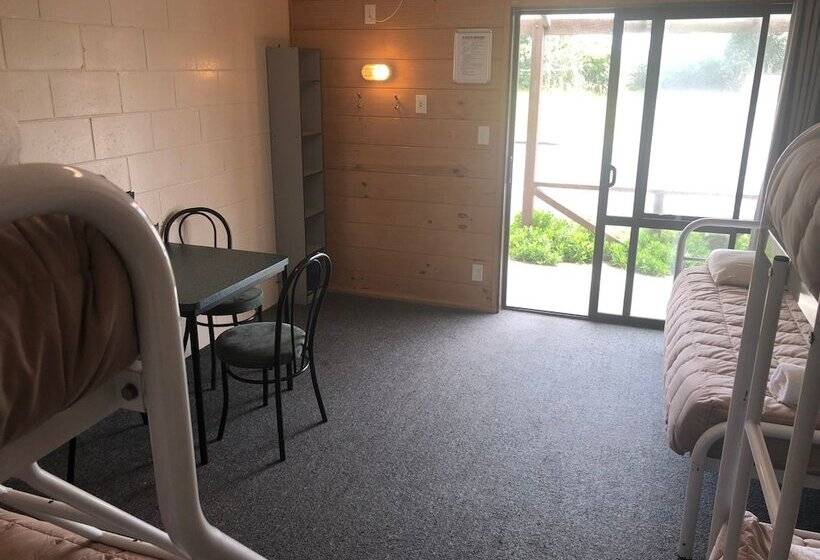 בית מלון כפרי Greymouth Seaside Top 10 Holiday Park