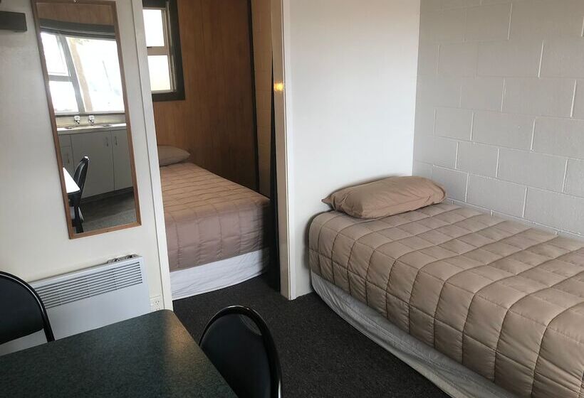 בית מלון כפרי Greymouth Seaside Top 10 Holiday Park