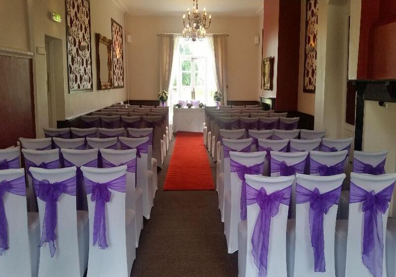 فندق Haughton Hall