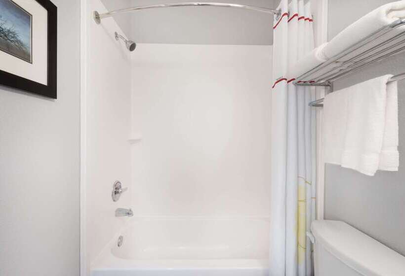 فندق Hawthorn Extended Stay By Wyndham Midland