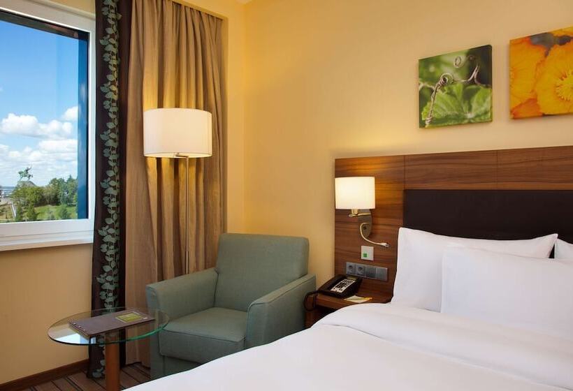 هتل Hilton Garden Inn Ufa Riverside