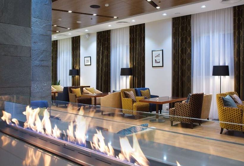 هتل Hilton Garden Inn Ufa Riverside