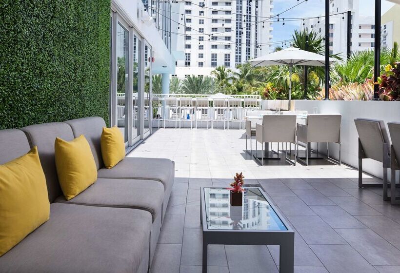 Отель Hyatt Centric South Beach Miami