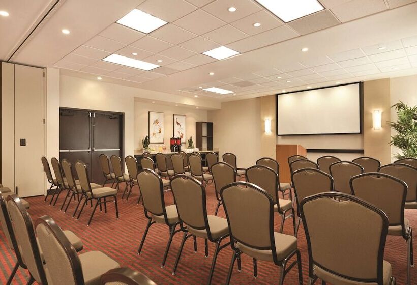 Отель Hyatt Place At Anaheim Resort/convention Center