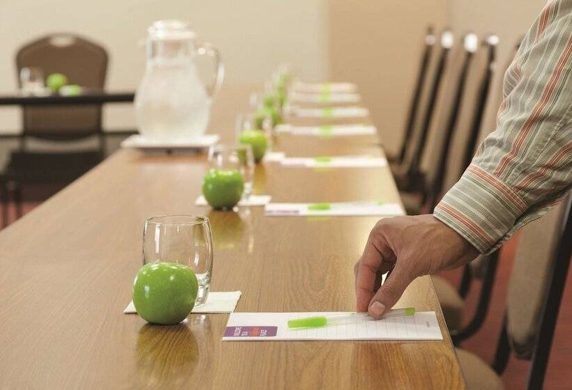 Отель Hyatt Place At Anaheim Resort/convention Center