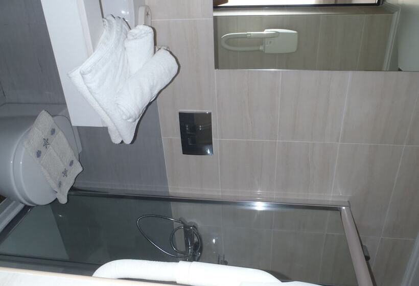 هتل Ilioxenia Studio & Apartments